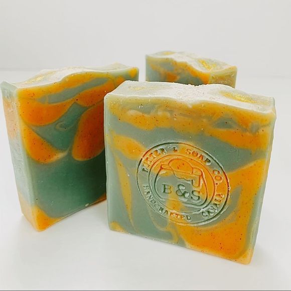 🍊Two Sweet Orange Red Clay Shea Butter Soaps - Picture 3 of 4